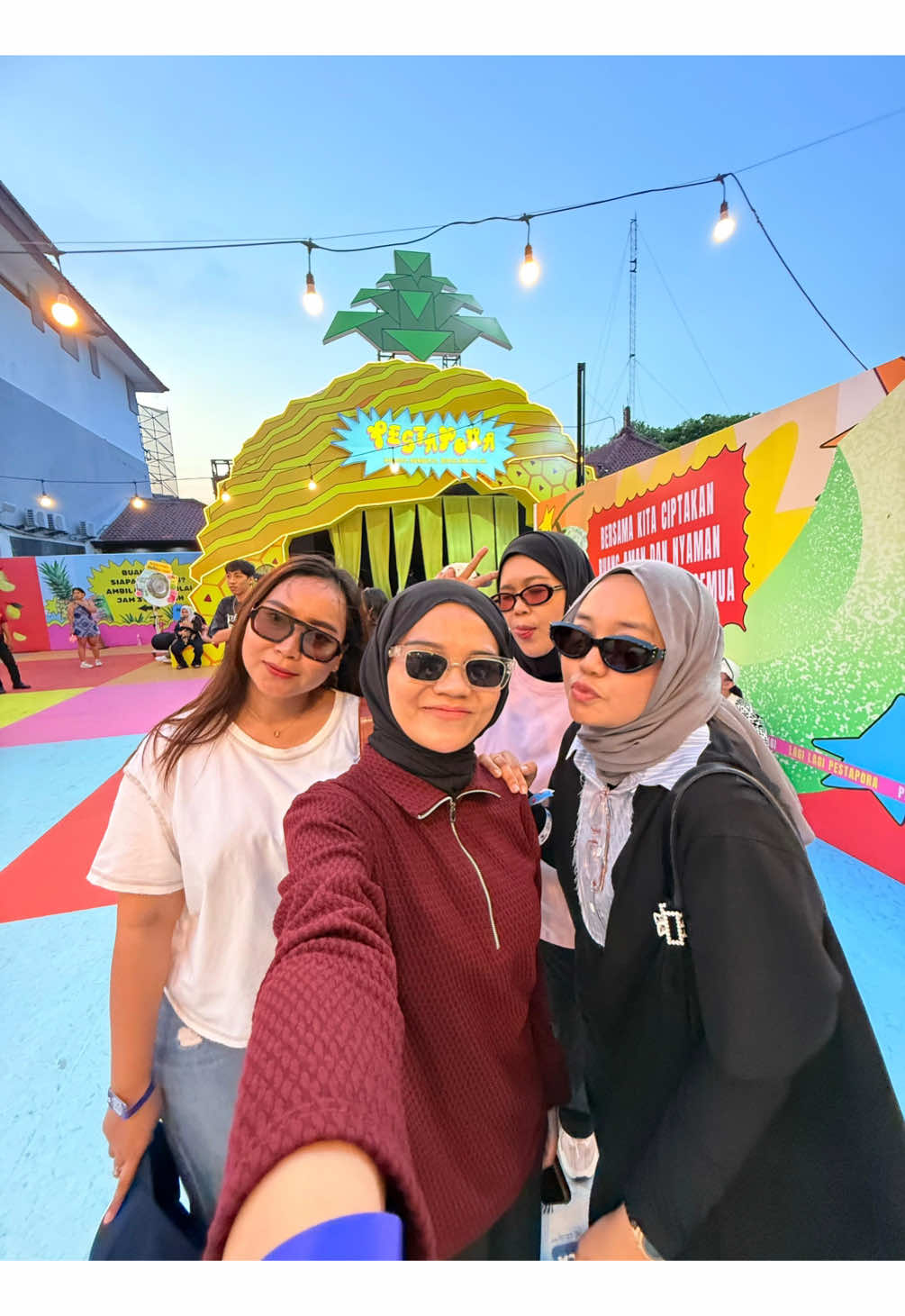 Mendadak emang selalu pasti jadi…. Pescapoyaaa bayeeeng bestieee.. #pestapora #pestapora2025 #konser #havefun #BestFriends 