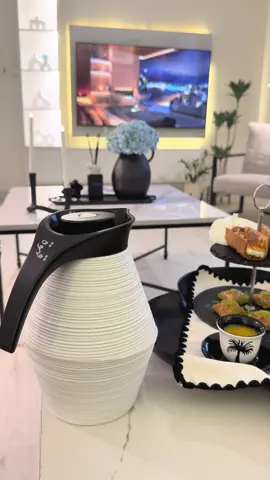 قهوة العصر#قهوتي_farah_al_hyaat🤎 #تصويري #اواني_تقديم #روقان #your_coffee #تصوير 