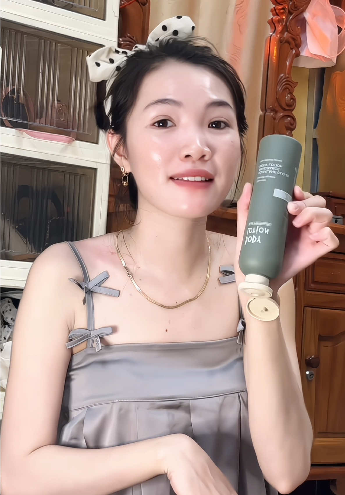 Ngủ tới sáng vẫn nghe mùi thoang thoảng lun ák 