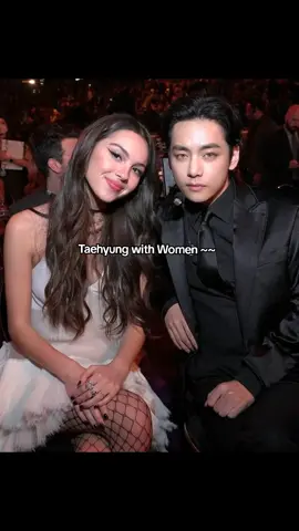 women being endeared and laughing wholeheartedly at whatever taehyung does is the best thing ever Taehyung is a gentleman among boys  you will never catch taehyung in a “bts have no game” or “ bts is shy around women” thread because he knows how to talk to and appreciate beautiful women you want to see him behave like THIS close with his female friends ?   He is a gentleman who respects women and still interacts with them respectfully.  This is Taehyung off cam, not even adding his mvs shoot. #taehyung #kimtaehyung #btsarmy #v #bangtan_sonyeondan 