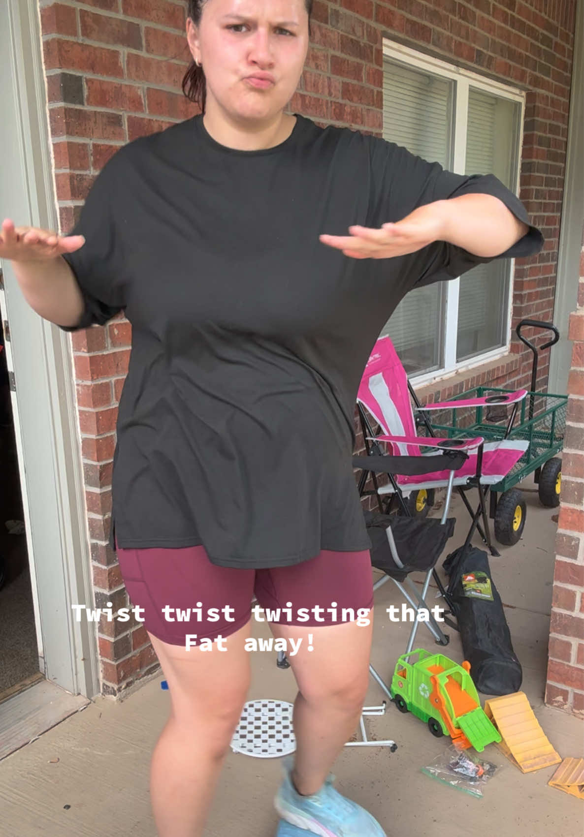 This twist board is still on an amazing flash sale!! Go grab it up in the 🍊 🛒 before the sale ends!! #TwistBoard #Slimmingthatwaist #Fyp #TiktokShop #tiktokcreatorsearchinsightsincentive 