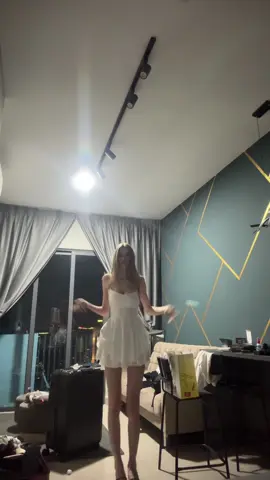 don’t mind my packing to paris #fyp #parisfw #model #victoriassecret 