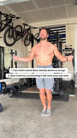 Let’s get jumping! ⚡️ 👟 Don't forget to add some fast-twitch muscle fiber exercises to your routine, alongside your usual compound lifts. #hiit #exercise #homegym #Fitness #facts 