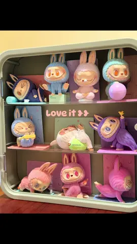 I‘m glad I grabbed this whole Lazy Yoga set at the beginning when they opened the store. I haven’t seen them in the store for a while now.. curious if they will restock them again 🤔 It was fun to unbox them. Didn’t pull the secret but still love all the figures 🙃 The yoga poses are so cute. #themonsterslazyyoga #labubu #popmartberlin #unboxing #lazyyogaseries @popmartde 