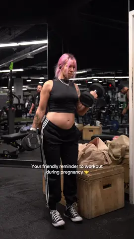 Baby girl is coming out flexing and with a six pack 🫣