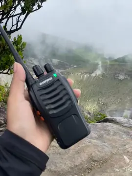 di akhir kata²nya typo karena grogi sedikit banyak yang ngeliat wkwkk @dreams_adventuree  #pendaki #pendakiindonesia #gununggede #gedepangrango #gununggede2958mdpl 