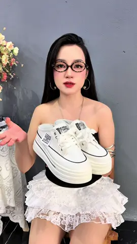 Sục thể thao đẹp #giaydep #giaythethao #myhanhstore #phoidoxinh #thoitrang 