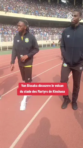 L'attaquant de West Ham WAN Bissaka pour la première fois devant les 80 000 supporters du Stade des Martyrs de Kinshasa #stadedesmartyrs #pulsecongo #rdcongo🇨🇩 #wcq2026 #wanbissaka 