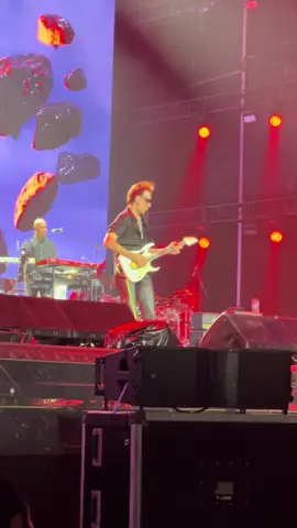 Konser Dewa 19 All Star 2.0 GBK Main Stadium 6 Sept 2025 ( Part 3@Lia Arfan new ) mang gitaris favorit dari dulu ga mengecewakan Steve Vai 🤟🏻🤟🏻#dewa19 -#dewa @Lia Arfan new @Steve Vai @Dewa19 