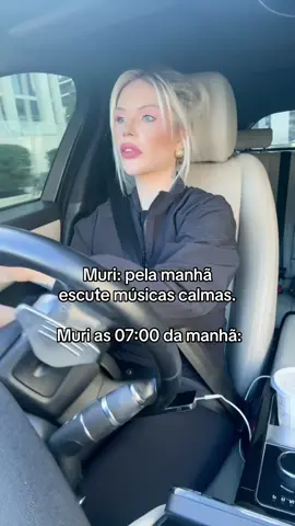 O segredo é intercalar os mantras com as outras músicas para não baixar a vibração… kkkkkkkkk 