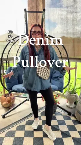 This denim pullover is soooo cozy chic and comfy! Throw it on with a pair of leggings and you’re good to go! Easy, comfy, and classic! #denimpullover #denimjacket #womensdenimjacket #fallfashion #falloutfits