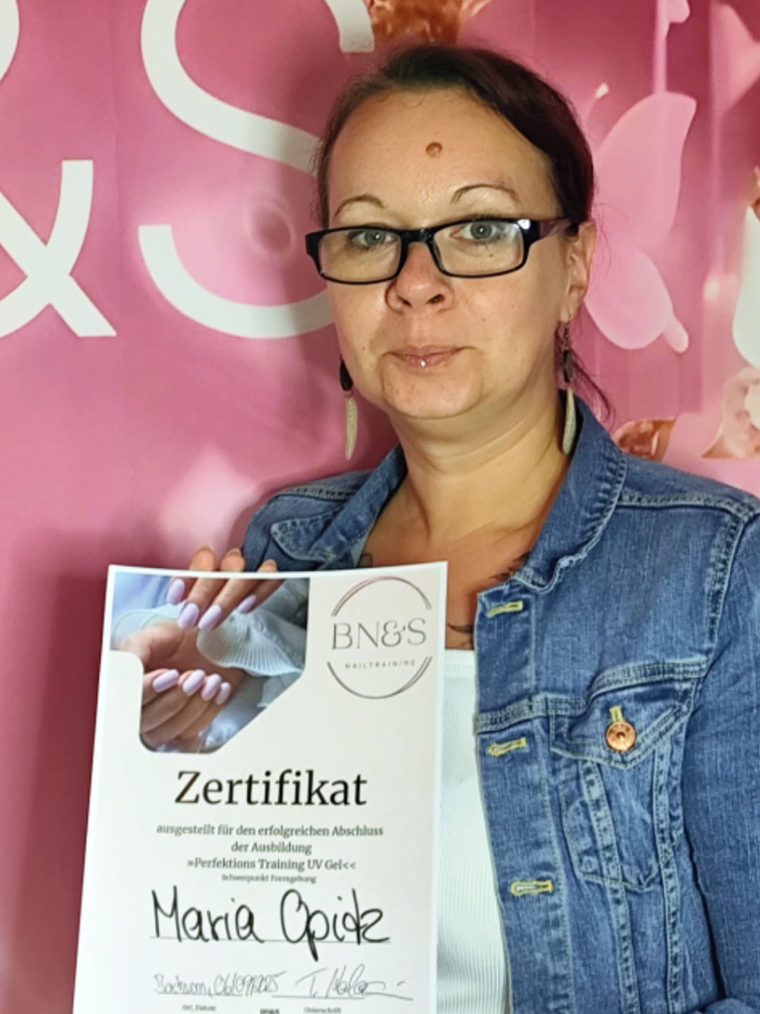 Herzlichen Glückwunsch liebe Maria ❤️💯💞🍾🎓 #congratulations #nailcertification #nailtech #bochum  @GlamNails 