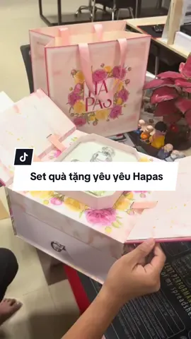 NEW NEW.  Quà tặng 20/10 ý nghĩa set túi xach nước hoa Hapas #setquatangthanthuong #setquatang #tuixach #tuixachhapas #hapas 