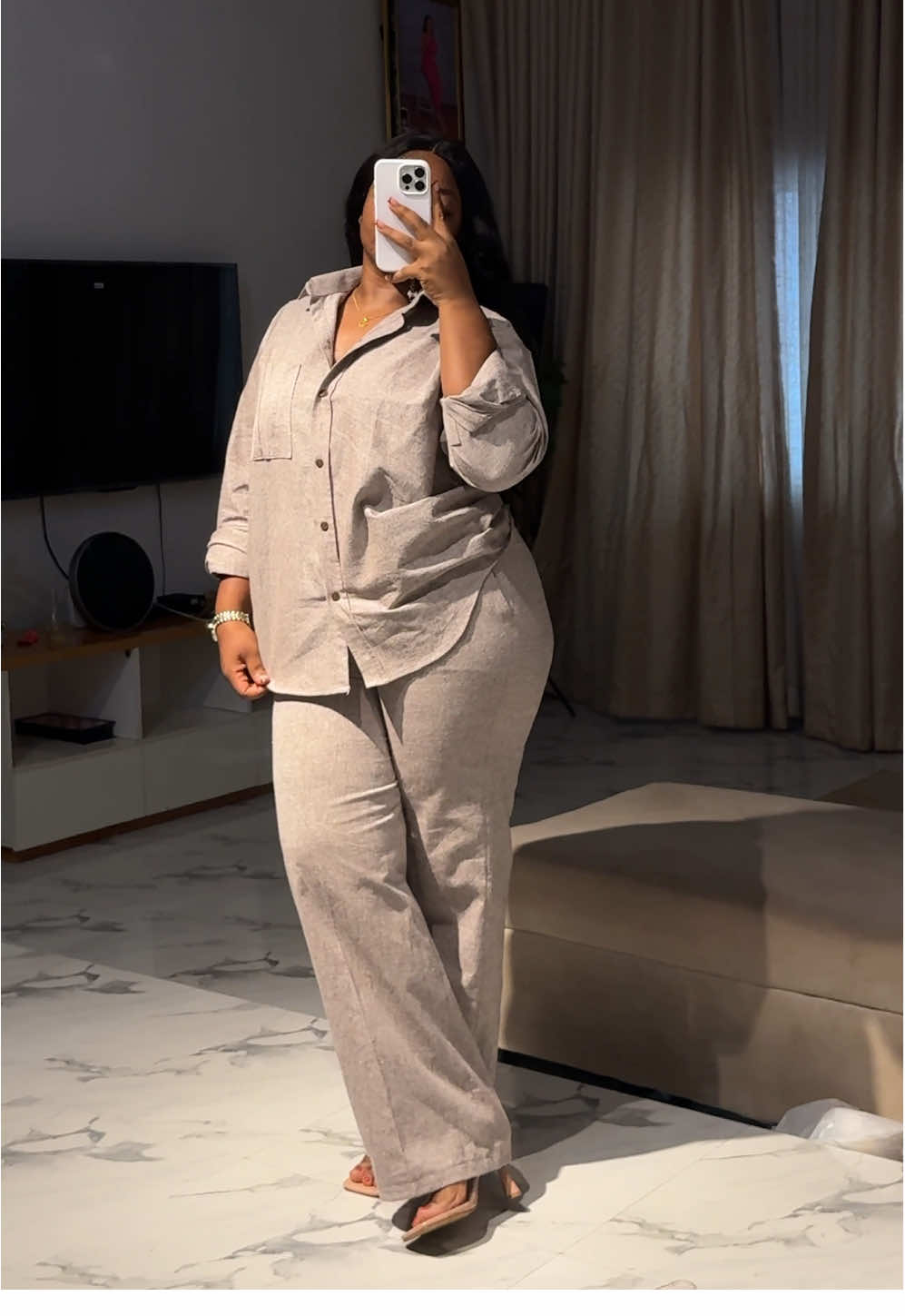 New in🥰A very unique linen set Available to order in sizes #OOTD #outfitinspo #ootdinspiration #linen #twopiece 