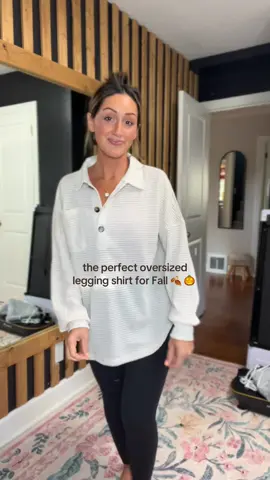 Obsessed with these shirts!! Wearing a size small🫶🏼 #shirt #womensfashion #tiktokshopcreatorpicks #fallfashion #OOTD 