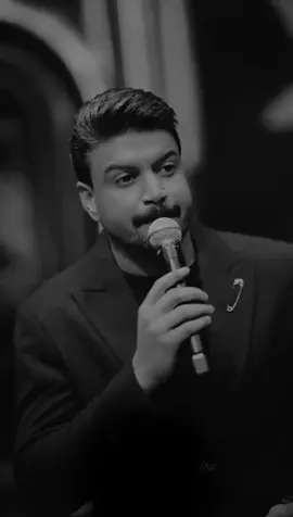 صاير ما احب الدنيا الا وياك   . . . . #تصميم_فيديوهات🎶🎤 #اغاني_عراقية #ستوريات #fypシ #حمزة_المحمداوي 