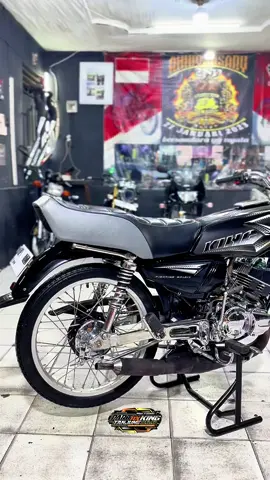 Black mamba  Rx king tahun 2003 lengkap Baru siap restorasi tinggal gass Body siap ripen Croman baru Minat wa/tlpon 082287774808 #officialkingkong_135 #rxking #rxkingindonesia #rxking135cc #fyp 