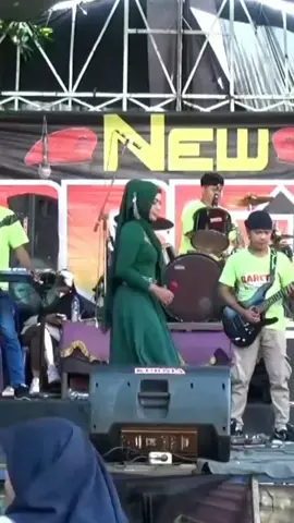 emang sahdu tenan suaranya acha kumala ,,jiaan dingin2 empuuukkk👍,,