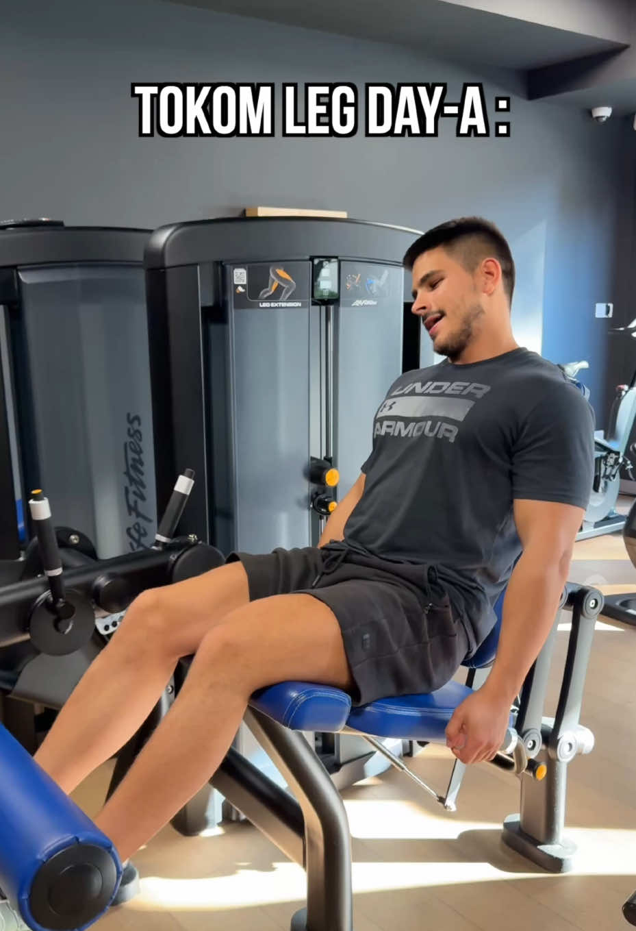 Sacekusa uvek 😂💪 🔵ONLINE COACHING🟠 Dodji do zeljenog izgleda, posalji mi 🦍 u DM Kod za popust: ✅POGLAVICAMAX✅ na @Maximalium Srbija za 10% popusta  