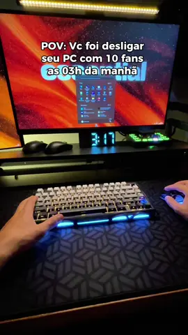 A luz do bairro fica até mais forte 🤣 ___________________________________ Segue o perfil para mais conteúdos @japa.setup 🖥️🎥 . . . #pc #pcgaming #pcgamer #pcsetup #setup               