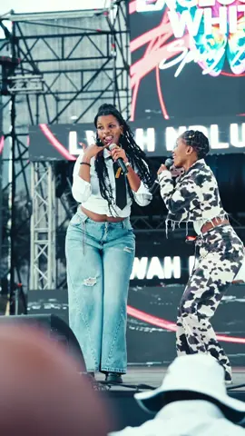 I love perfoming lengoma Hawee 😍♥️ especially this part 🫶🏾 @Starr Healer OUT NOW !! ♥️ #lwahndlunkulu  #starrhealer  #inkabirecords 
