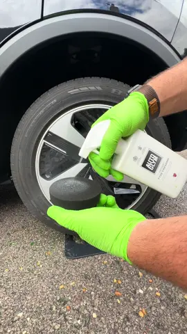 ‼️ From faded ➝ fresh. Which finish are you choosing: Gloss 🖤 or Satin 🤍? ‼️ #tyre #cardetailing ##Autoglym#CarTok 