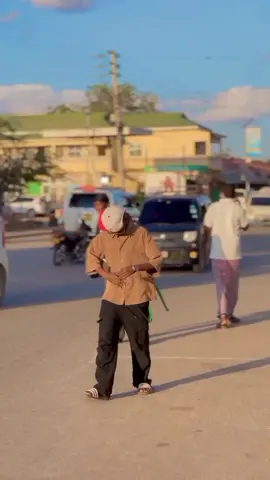 video gaan hda fadi kudawaneso stress kuhayo wll sxairole ma ihi 😂😄😁🤳#somalitiktok #foryoupage @╰┈⫸🆂🅷🆄 🅲 🅴🆈🅱️ ⫷┈┈╯ @꧁☘️YᗩᖇᗩNKᗩ➰ᒍᗩᗰIᗩ☘️꧂ @💡BOSS—ZIZEY🦁🇨🇦 