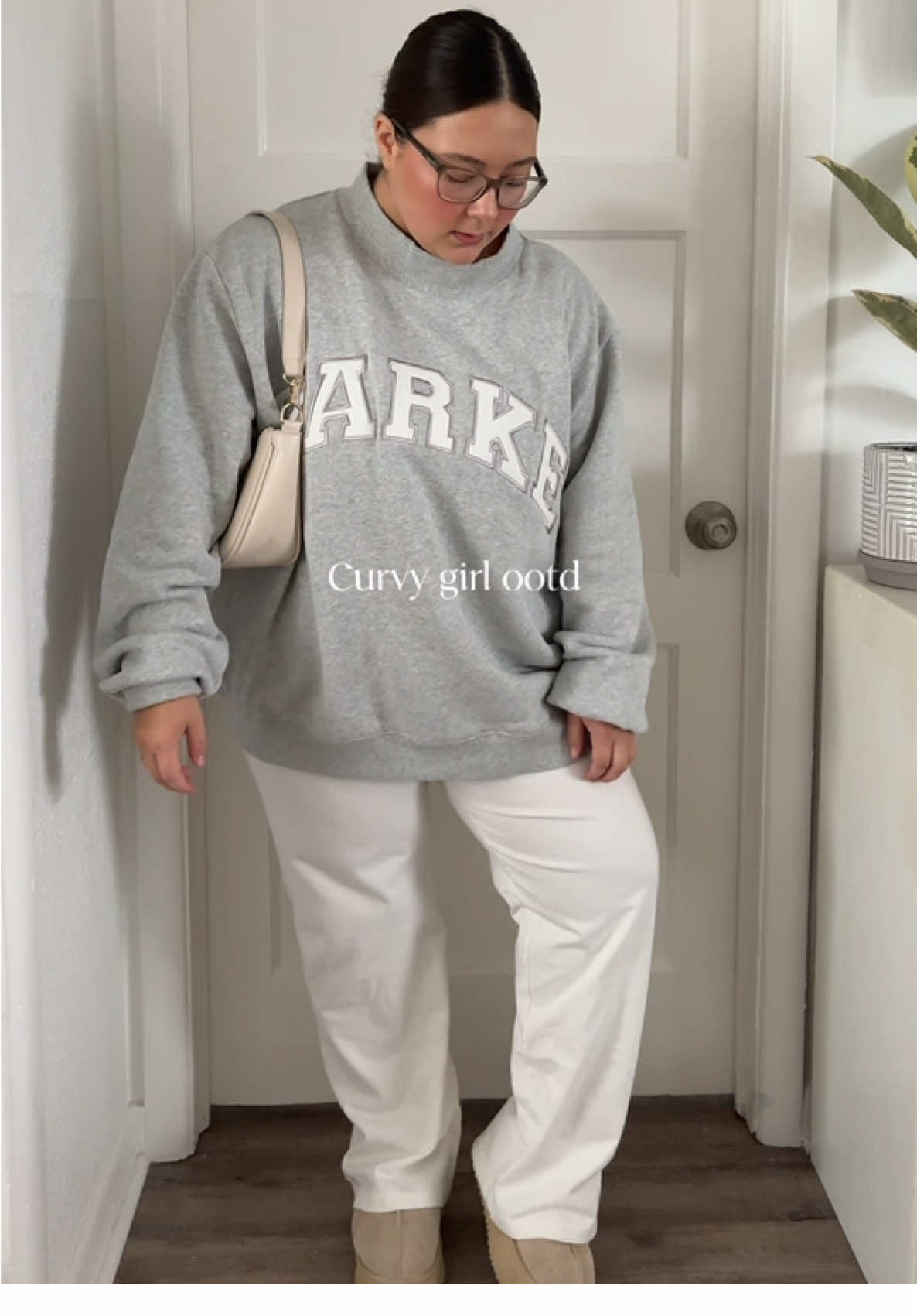 I’m so obsessed with this outfit it’s giving fall  #fyp #curvyfashion #curvybodies #curvyootd #curvyoutfitinspo 