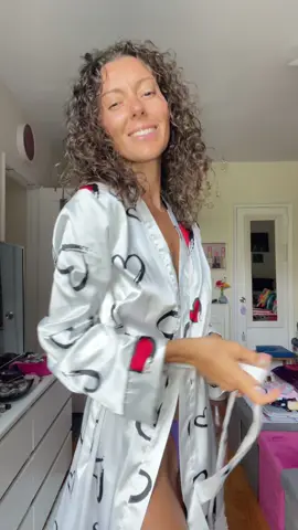 Happy Tuesday y’all 💜🧡 #fyp 