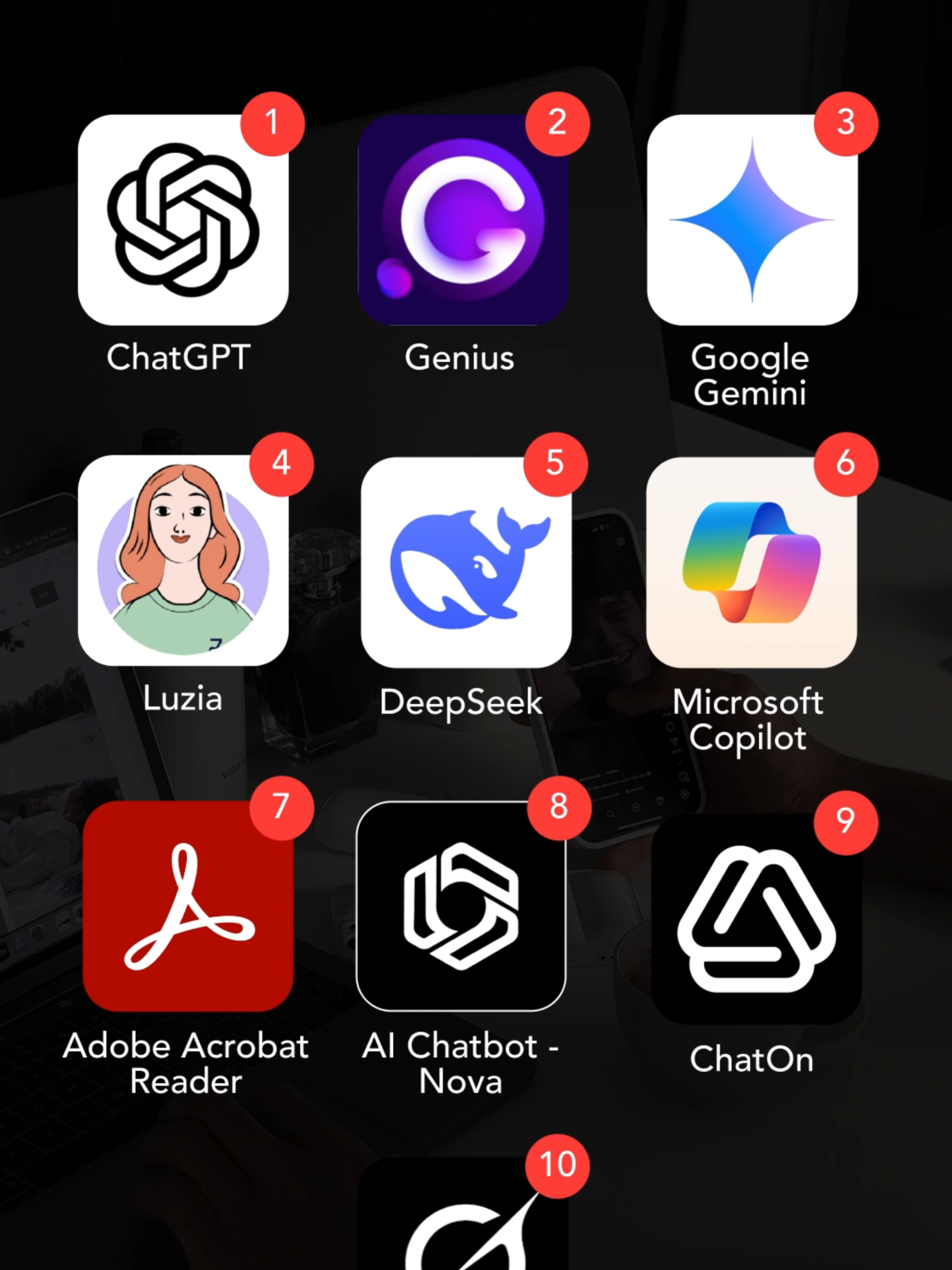 A Sensor Tower lançou um relatório inédito com os apps de IA mais baixados no Brasil em 2025 (por enquanto... 👀 ). O ChatGPT segue no topo, mas novos nomes estão ganhando espaço e a atenção do público. Olha os dados que chamam atenção: 👉 Foram 1.7 bilhões de downloads globais só no 1º semestre 👉 $1.9 bilhões em gastos com IA no mundo 👉 No Brasil, $77 milhões gastos pelos brasileiros com apps de IA e mais de 923 milhões de horas usando esses apps A IA virou hábito — e o mercado tá se adaptando rápido. Ninguém sabe quais outras IAs poderão bombar até o ano que vem e mudar completamente esse ranking.