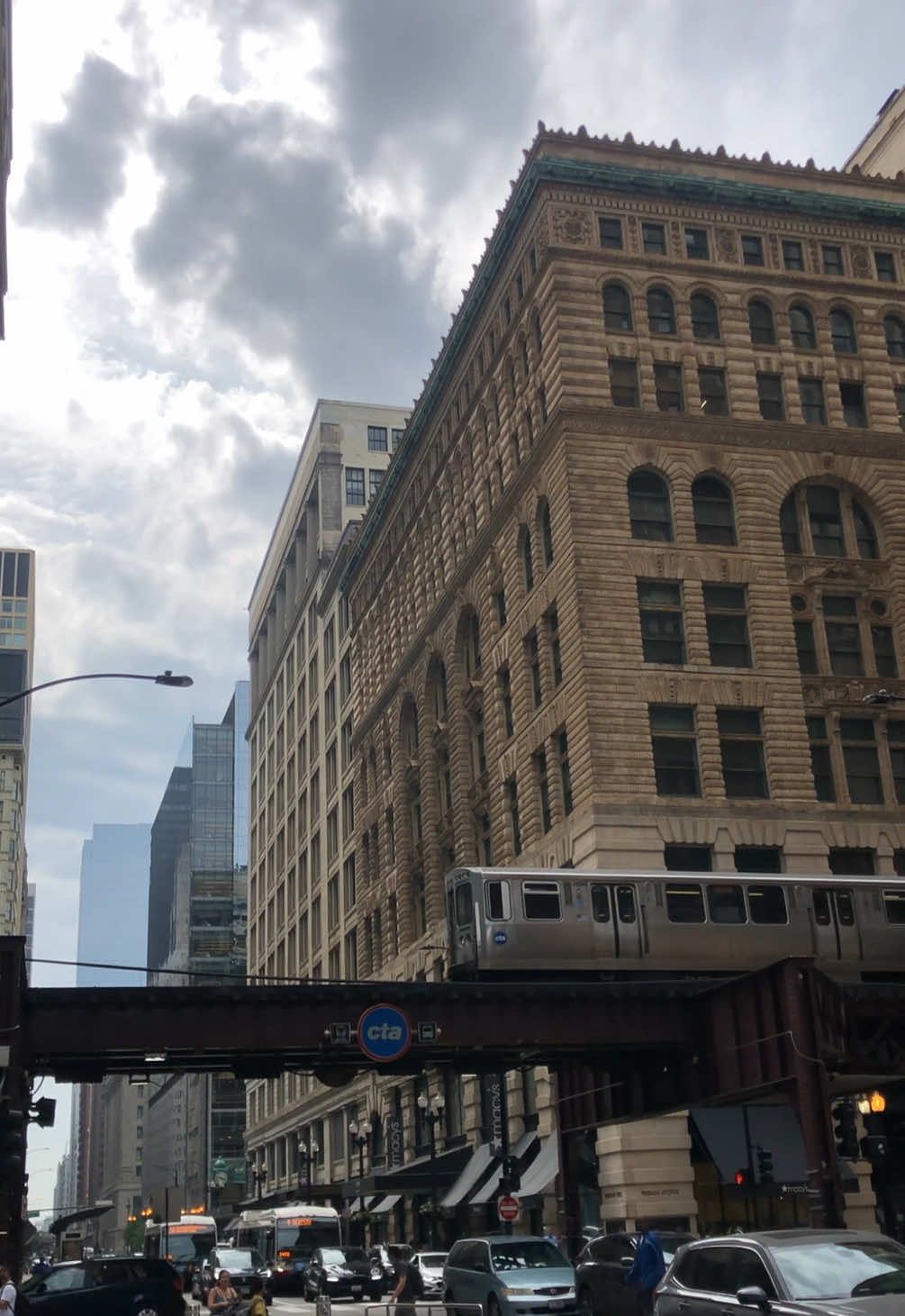 If you know you know !  Feels like I’m in the Divergent movie and just wanna see Triss, Four and there faction jump on the train #chicago #divergent #movie #chicagotiktok #four 