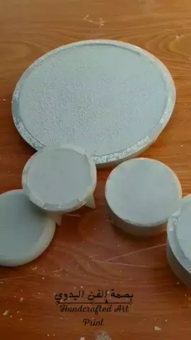 إخراج قطع الكونكريت من القوالب  قوالب سيليكون للجبس 🤍 هذي النتيجة #مبخرة مزهريه #كونكريت_مباخر_توزيعات بصمة الفن الايدوي👍🏻 بسم الله 
