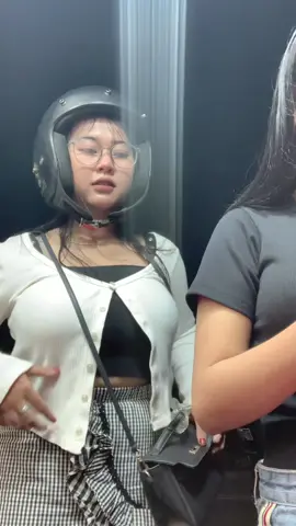 emang kalo orang lucu suka dimainin ya?