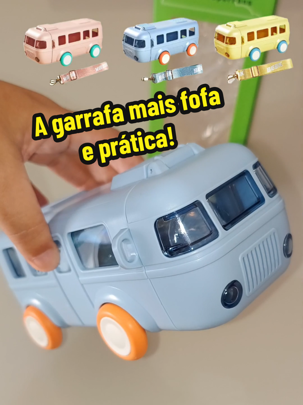 A garrafa infantil em formato de ônibus vai conquistar as crianças! Com 500 ml de capacidade, canudo, alça reforçada e tampa com vedação perfeita, ela une praticidade e diversão. Disponível nas cores rosa, verde e azul, é ideal para acompanhar os pequenos em qualquer momento do dia. #CapCut 