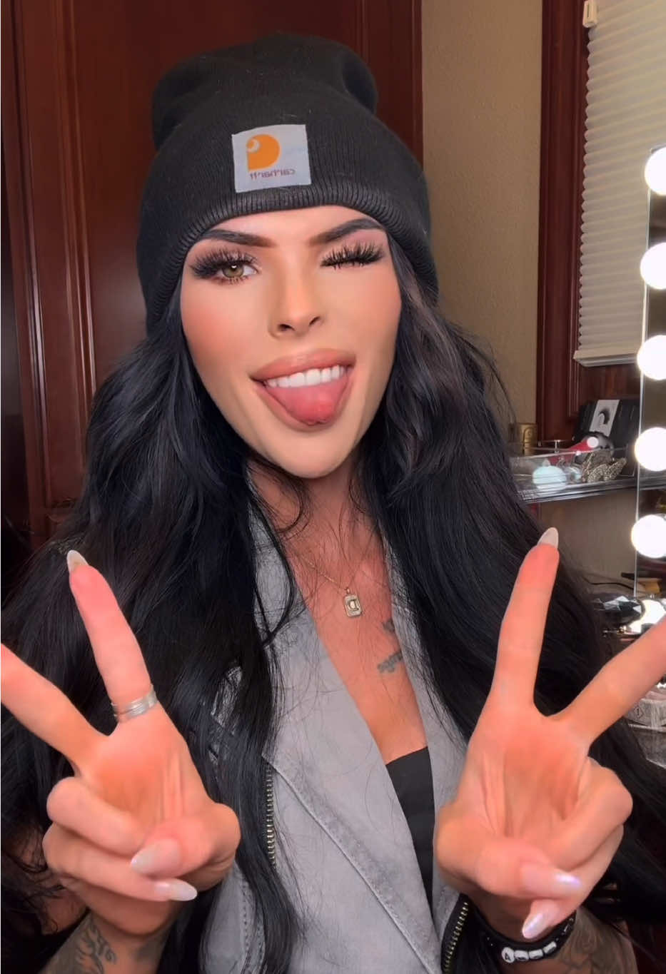 Maybelline lifter line –on it Mac lipstick – honey love LA girl looks lipstick – oh lala 