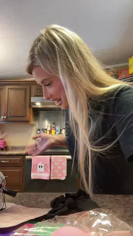 @Toni•LGF✌🏻 thank you so much for all my stuff i love every bit of it! 