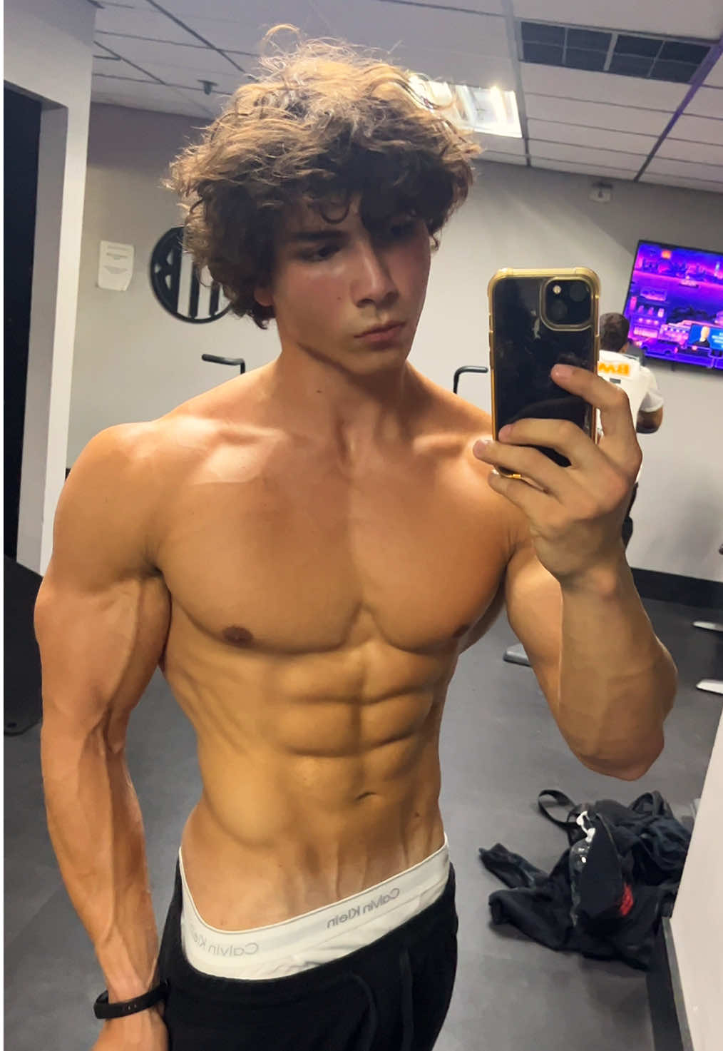 accidentally got the david laid physique #GymTok #gymmotivation #aesthetic #shredded 
