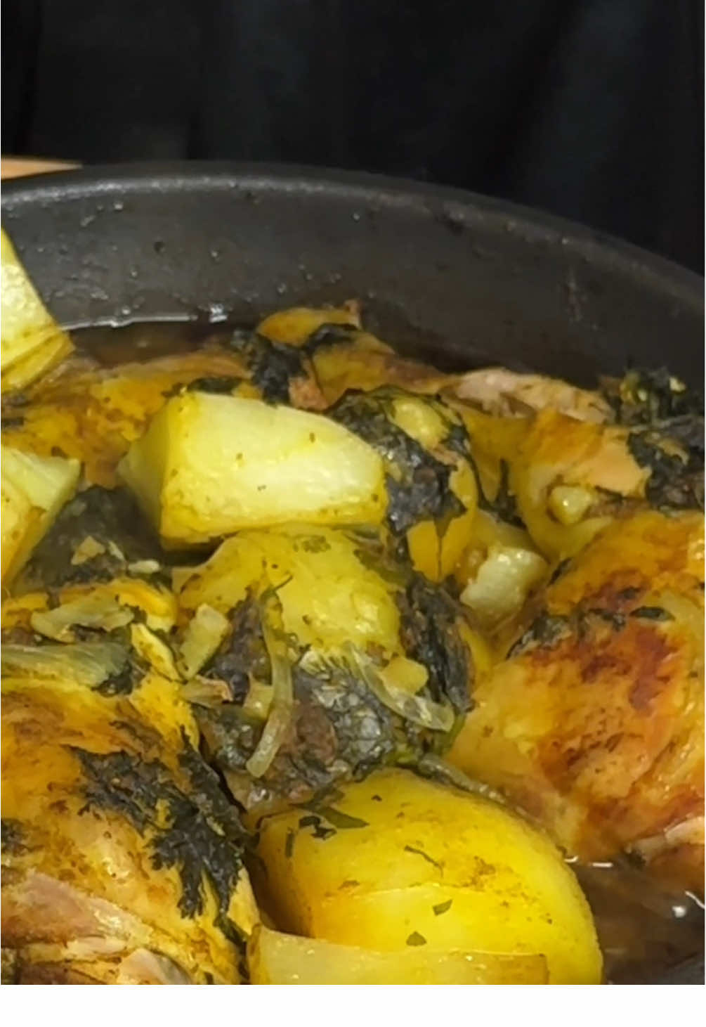 طاجين الدجاج بالبطاطا|Chicken potato tajin فخوذ دجاج — Chicken thighs 	•	بطاطا — Potatoes 	•	بصل — Onion 	•	ثوم — Garlic 	•	كزبرة وبقدونس — Cilantro & Parsley 	•	كركم — Turmeric 	•	فلفل أسود — Black pepper 	•	زنجبيل — Ginger 	•	كزبرة ناشفة — Ground coriander 	•	قرفة — Cinnamon 	•	ملح — Salt 	•	زيت زيتون — Olive oil