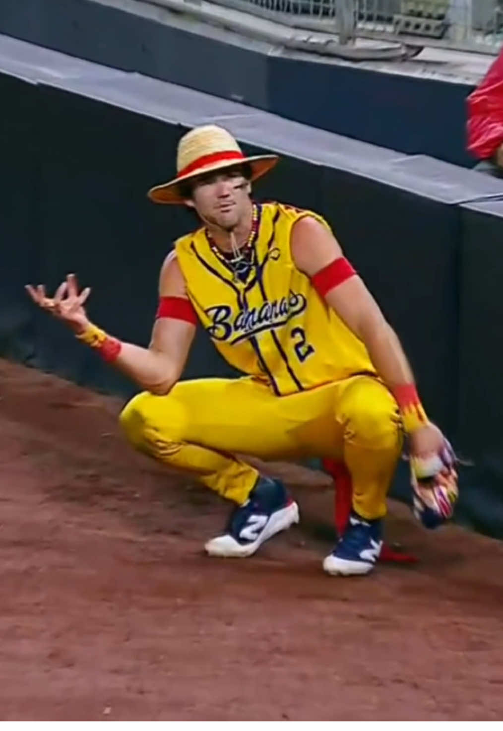 @reesealexiades hit the Doflamingo celly while mic’d up 🎙️ #bananaball #savannahbananas #baseballtiktoks #onepiece #野球 