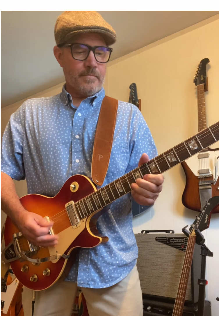 Riffing using the middle position on the 74 Les Paul Deluxe. Kinda funky.  #guitar #classic #trending #foryou #guitartok 