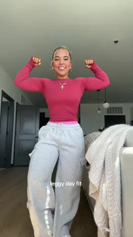 through the shirt😝 @DFYNE 