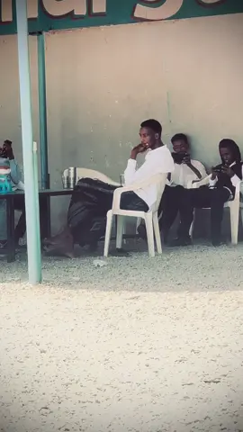 Nin Labtan jirsadey Iyo aduun wa lagadmayaane 💔.