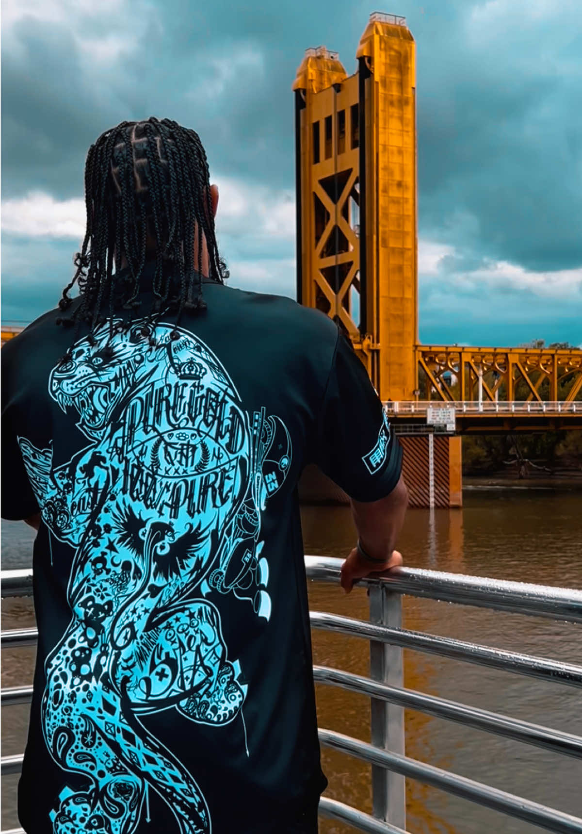 🔥 this drop is for the ones who never back down, never give up, NO SURRENDER! @GOLD DYAD   #sacramento #sacramentotiktok #golddyad #maxpaingriffin #mensstyle  