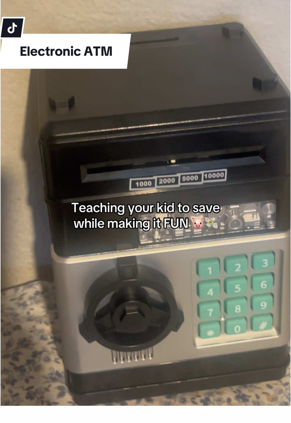 This electronic piggy bank makes saving fun! 🐷✨ Kids can set their own password, store cash & coins, and actually get excited about saving money. #KidsToys #MoneySaving #PiggyBank #ParentingHack #GiftIdeas