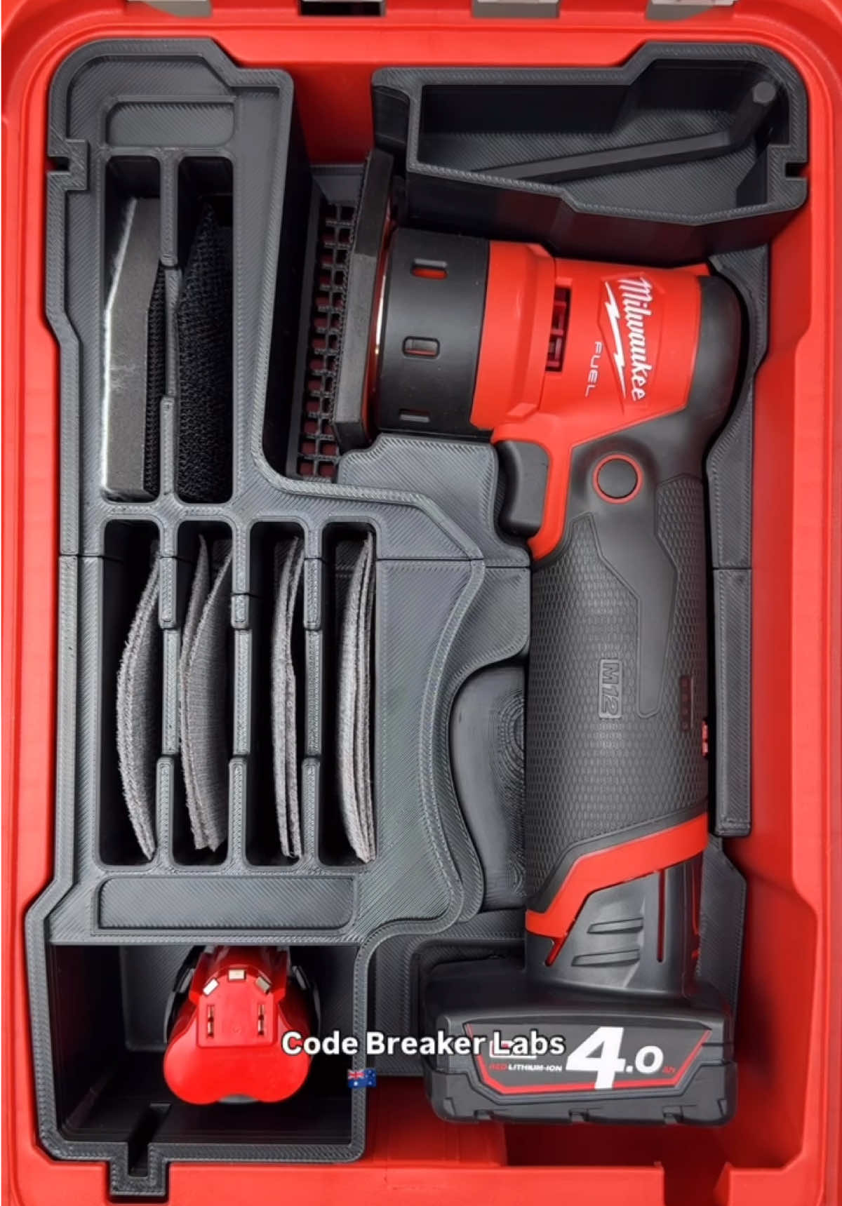 🔥 M12 Orbital Sander Kit = Sorted 🔥 Sick of sanding sheets and batteries all over the place? This insert locks it ALL into one PACKOUT™ Compact Organiser. 🪵 7 slots for sanding sheets 🔋 Room for CP & XC batteries 🧰 Tool fits with battery attached 💪 Built jobsite tough in Melbourne 🇦🇺 One box. One kit. One less headache. Link in bio to grab yours 👊 #milwaukeetools #milwaukeepackoutsystem #packoutislife #packoutaccessories #tradielife 