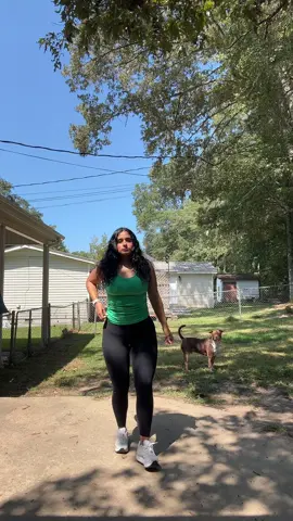 Zek in the back😂. He’s such a npc fr