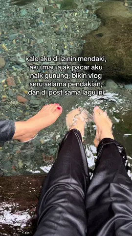 tentunya bukan cuman berdua, tapi rame rame sama temen temen juga #fyp #mendaki #naikgunung #mountaindate 