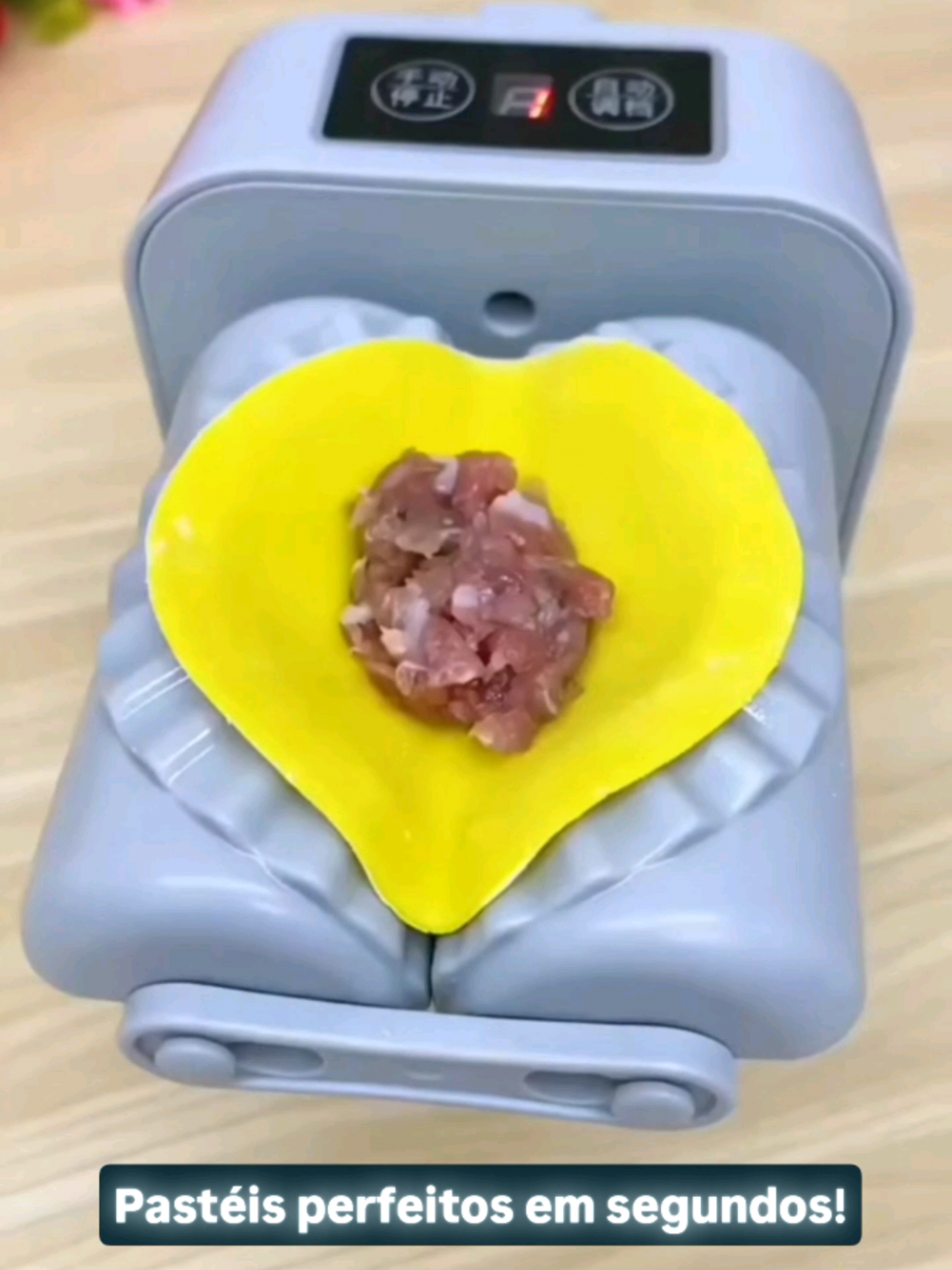 1️⃣4️⃣ Máquina de Fechar Pastel Automática – Praticidade na Sua Cozinha 🥟✨ O produto nº 14 já está no Destaque da Instagram 🌟 Prepare pastéis, raviolis e gyozas com rapidez e praticidade, sem sujeira e sem perder qualidade! Ideal para lanches rápidos, festas, momentos especiais ou pequenos negócios. #maquinadepastel Ideal para quem ama cozinhar ou quer começar um pequeno negócio! ➡️ Comente ‘EU QUERO’ para receber o link no privado ou veja nosso Destaque nº 1 para acessar o link e conferir todos os detalhes. 📩 ⚠️ A mensagem pode ir para 