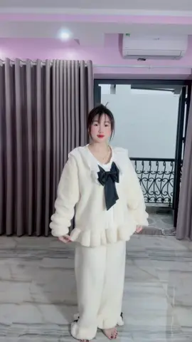 Quay trend từ năm ngoái năm nay mới nhớ ra để đăng 🤣🤣🤣 