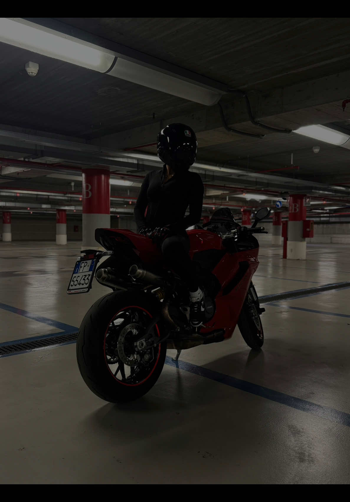 Tu dici grrrrr #panigalev2 #grrrrr #fyppp #moto #😅😅😅😅 